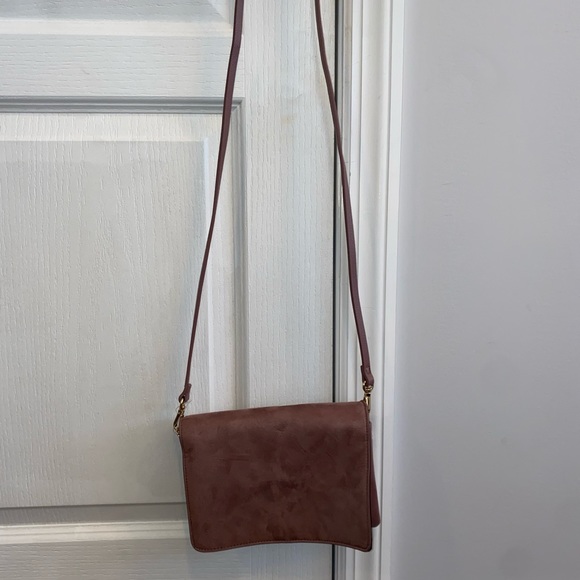 Brand new bag. Can be used as a satchel or clutch - Picture 6 of 6